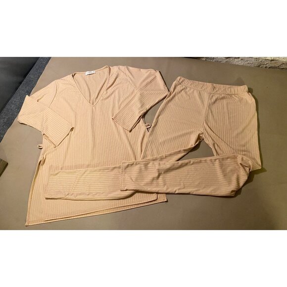 Femme Luxe Ribbed Beige Lounge Set M V Neck Top Long Sleeves Elastic Waist Pants - Picture 3 of 7